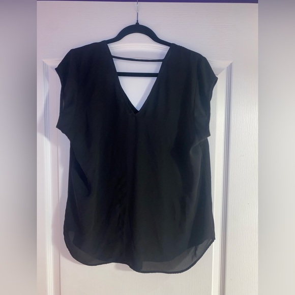 V neck sheer blouse - Picture 2 of 3